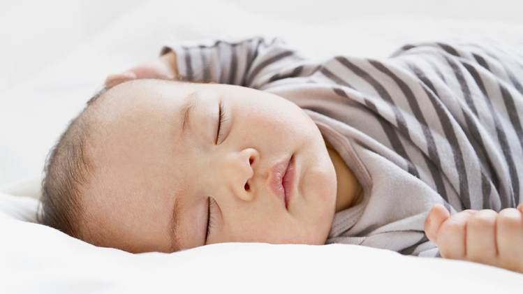 जब शिशु बीमार पड़ता है तो उसे और भी ज्यादा आराम करने की आवशकता है